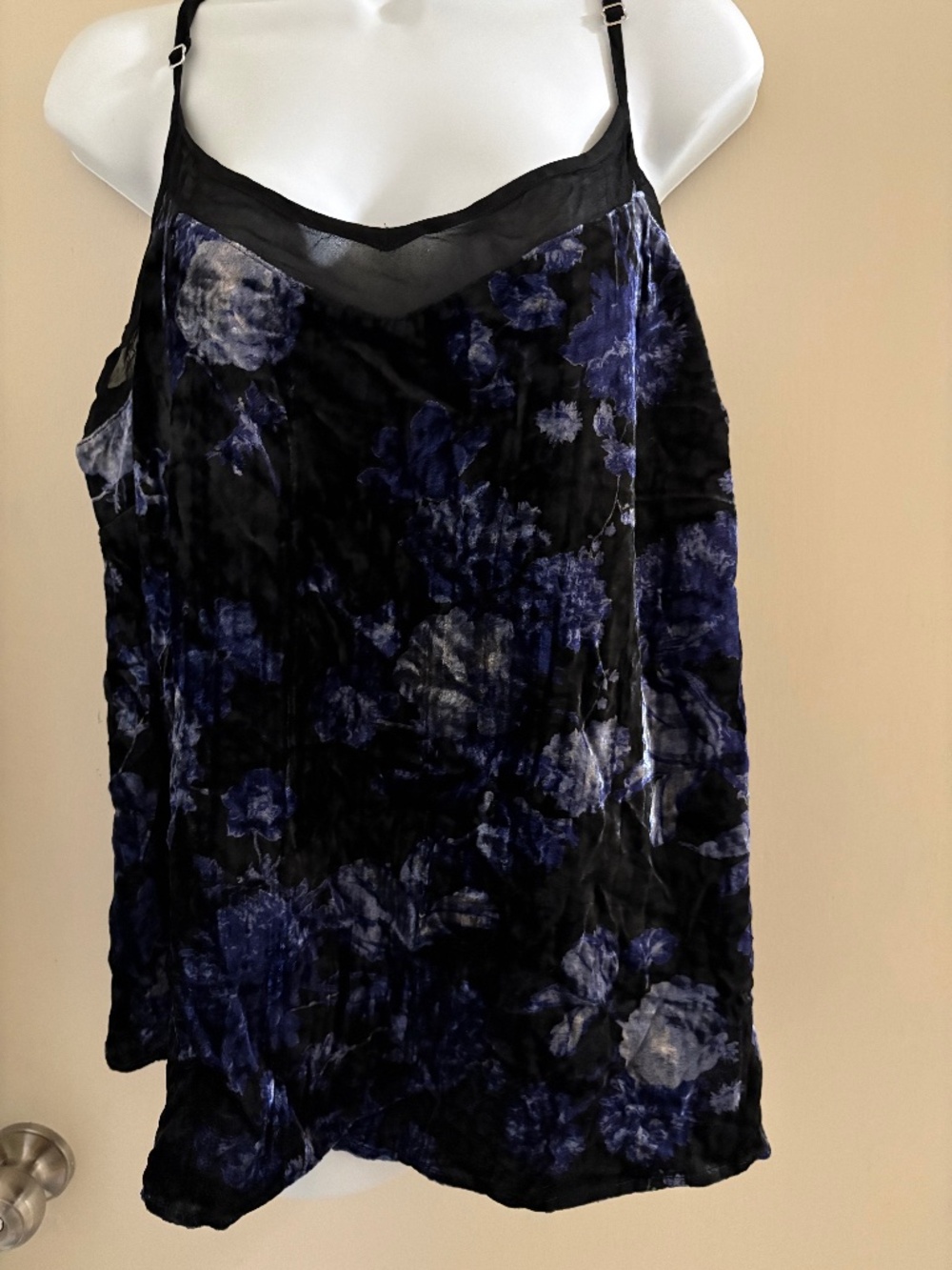 Lucky Brand velvet top 2X